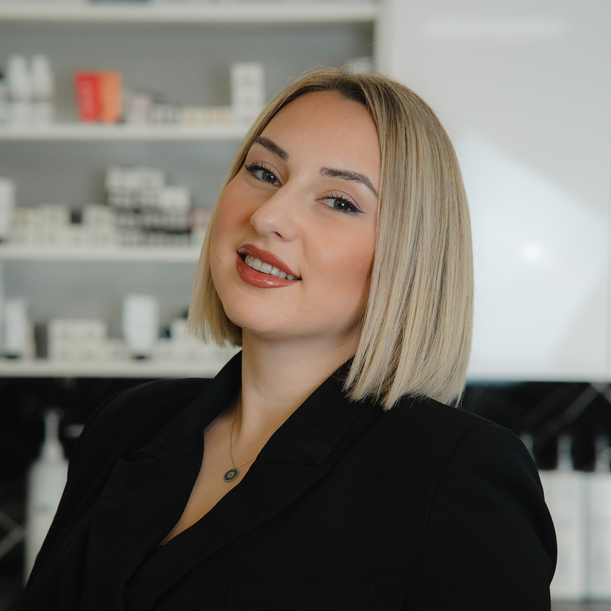 Eliza - Friseurmeisterin